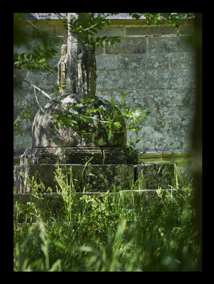 Calvaire de la chapelle St Pierre à Plogonnec