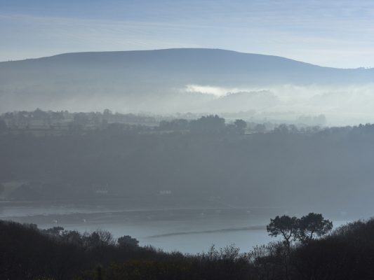 L Aulne en hiver à Rosnoen , Finistère , Bretagne