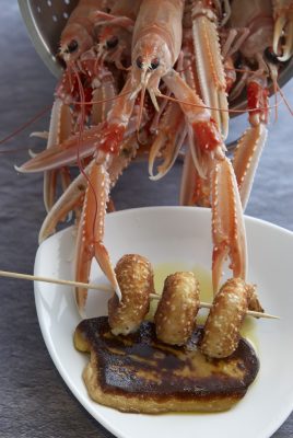 escalope de foie gras poelée langoustines panées au sésame , Guy Guilloux