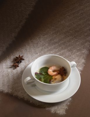 consommé de boeuf huitre pochée et langoustine , Guy Guilloux