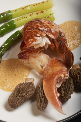 homard demi-coques asperges vertes et morilles , Guy Guilloux